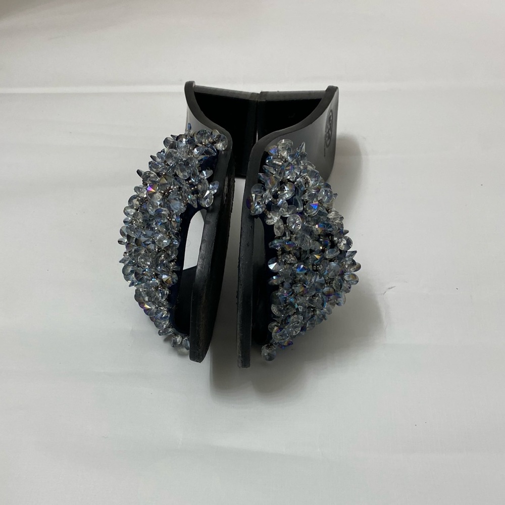 Tory Burch Logan Sandal - Picture 8 of 13